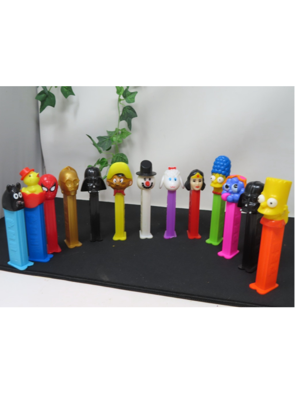 Lot of 13 Vintage PEZ Dispensers Star Wars Disney Marvel Sesame Streetw Feet